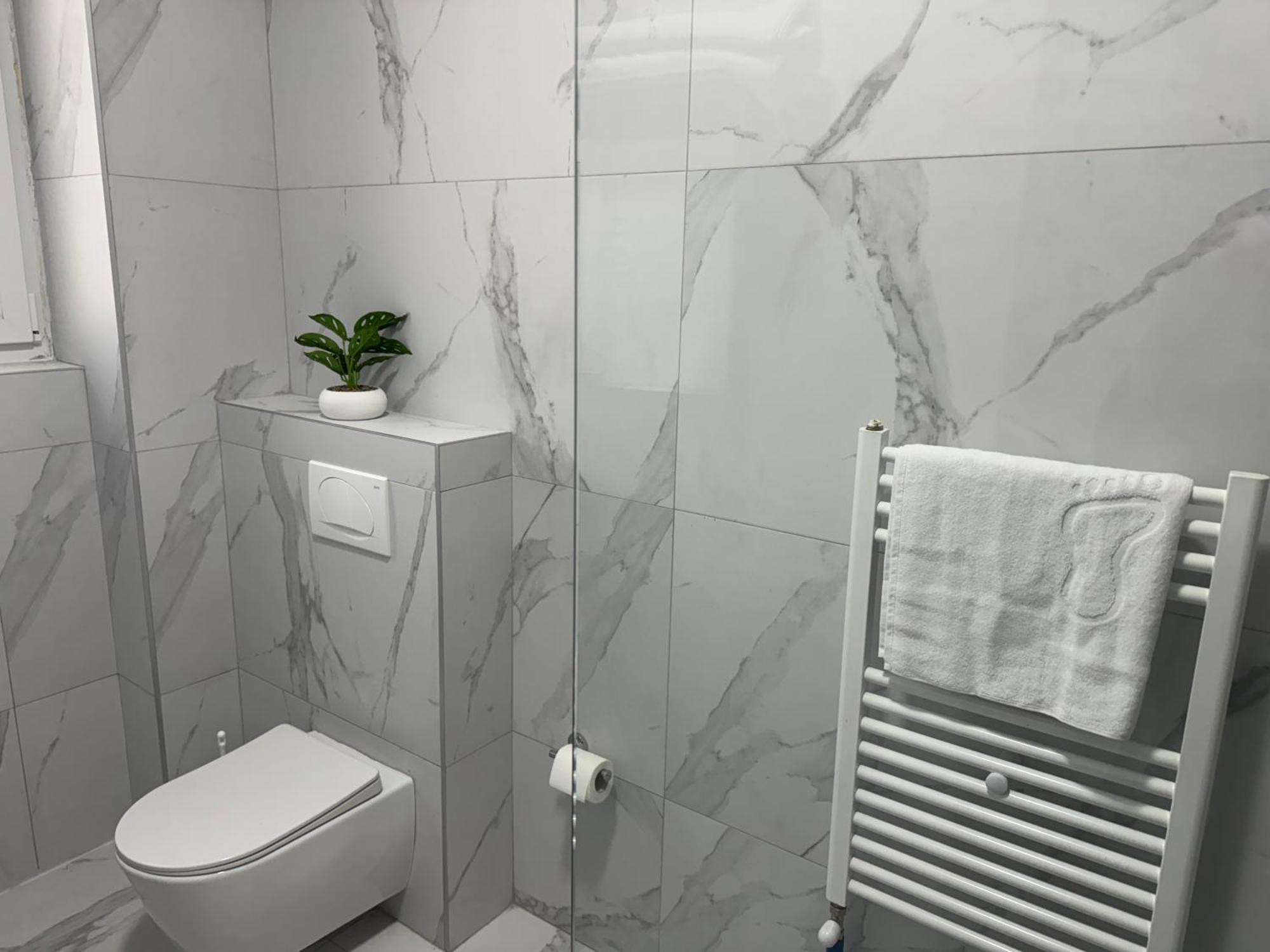 Hotel Le Manoir Gostivar Ngoại thất bức ảnh
