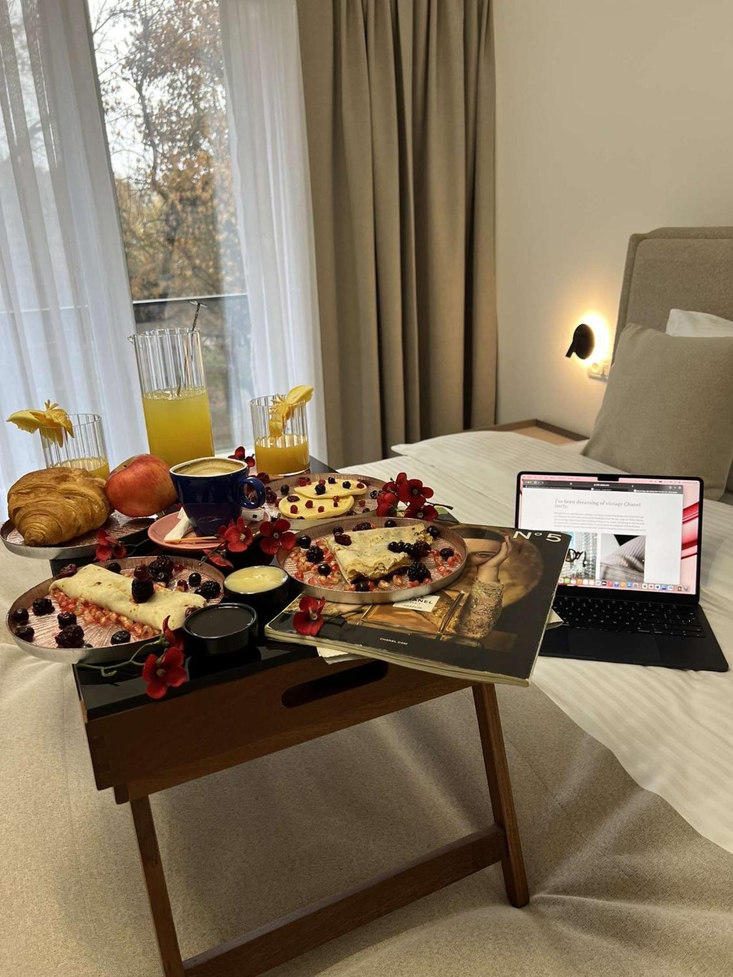 Hotel Le Manoir Gostivar Ngoại thất bức ảnh