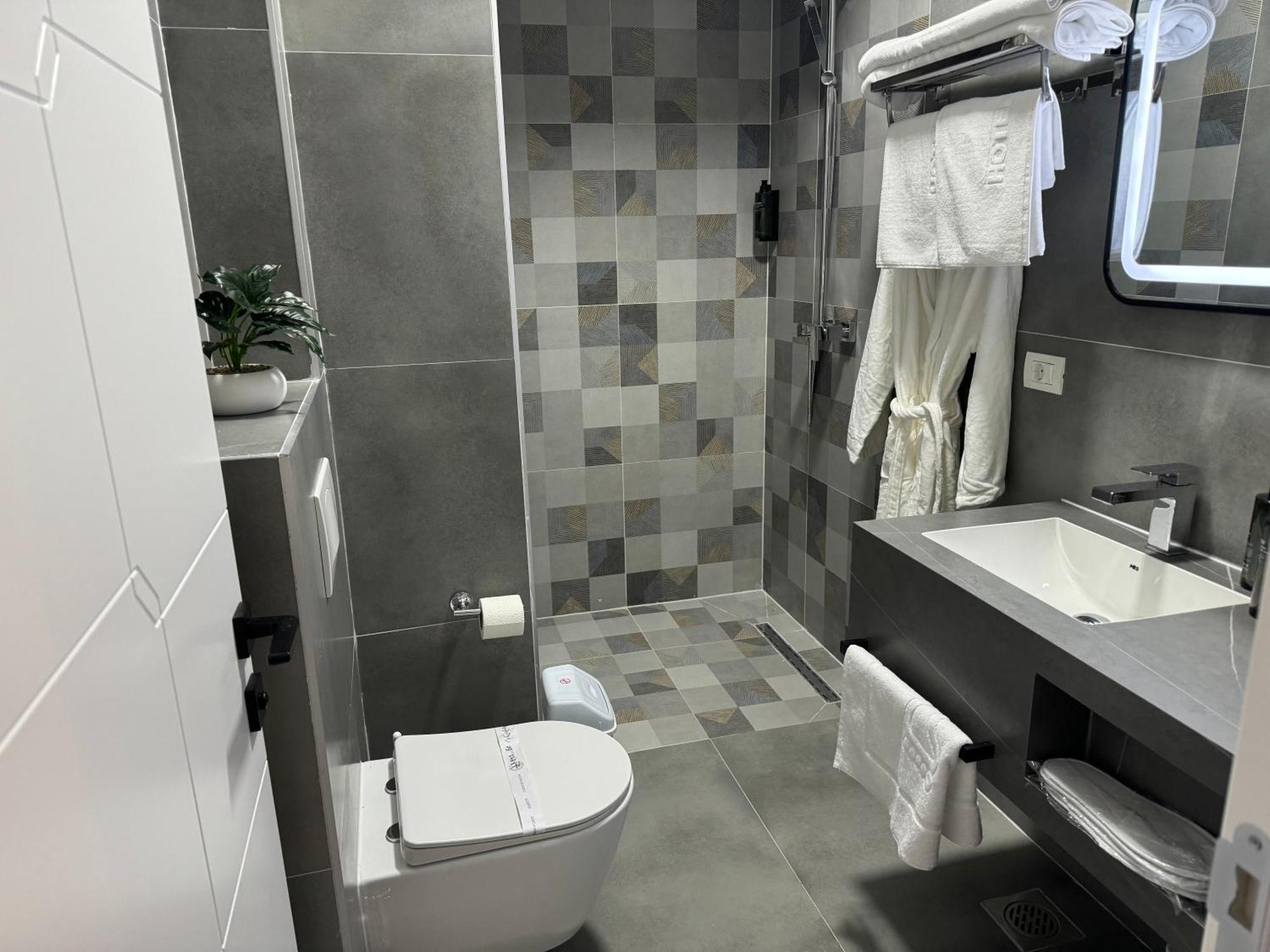 Hotel Le Manoir Gostivar Ngoại thất bức ảnh