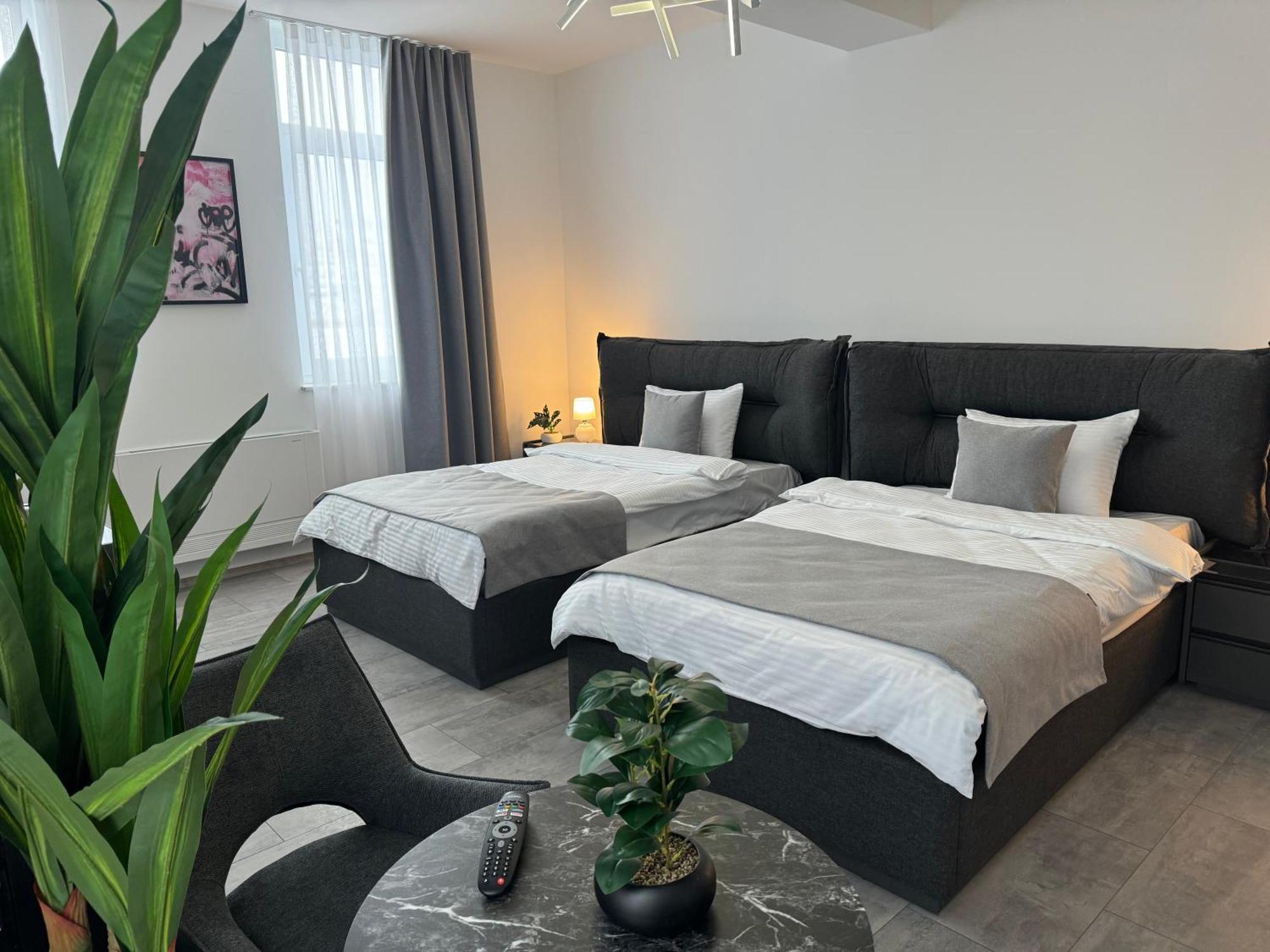 Hotel Le Manoir Gostivar Ngoại thất bức ảnh
