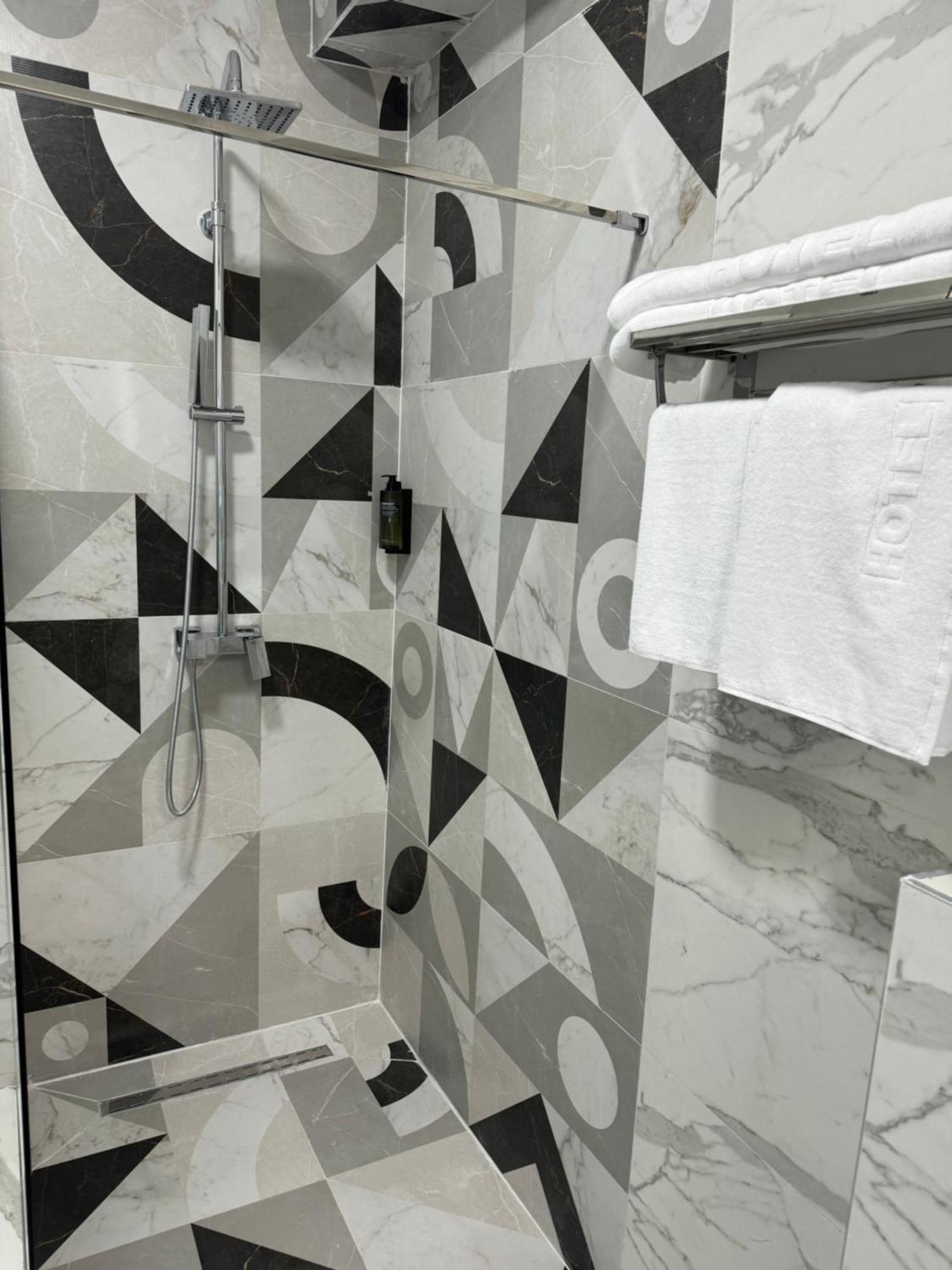 Hotel Le Manoir Gostivar Ngoại thất bức ảnh
