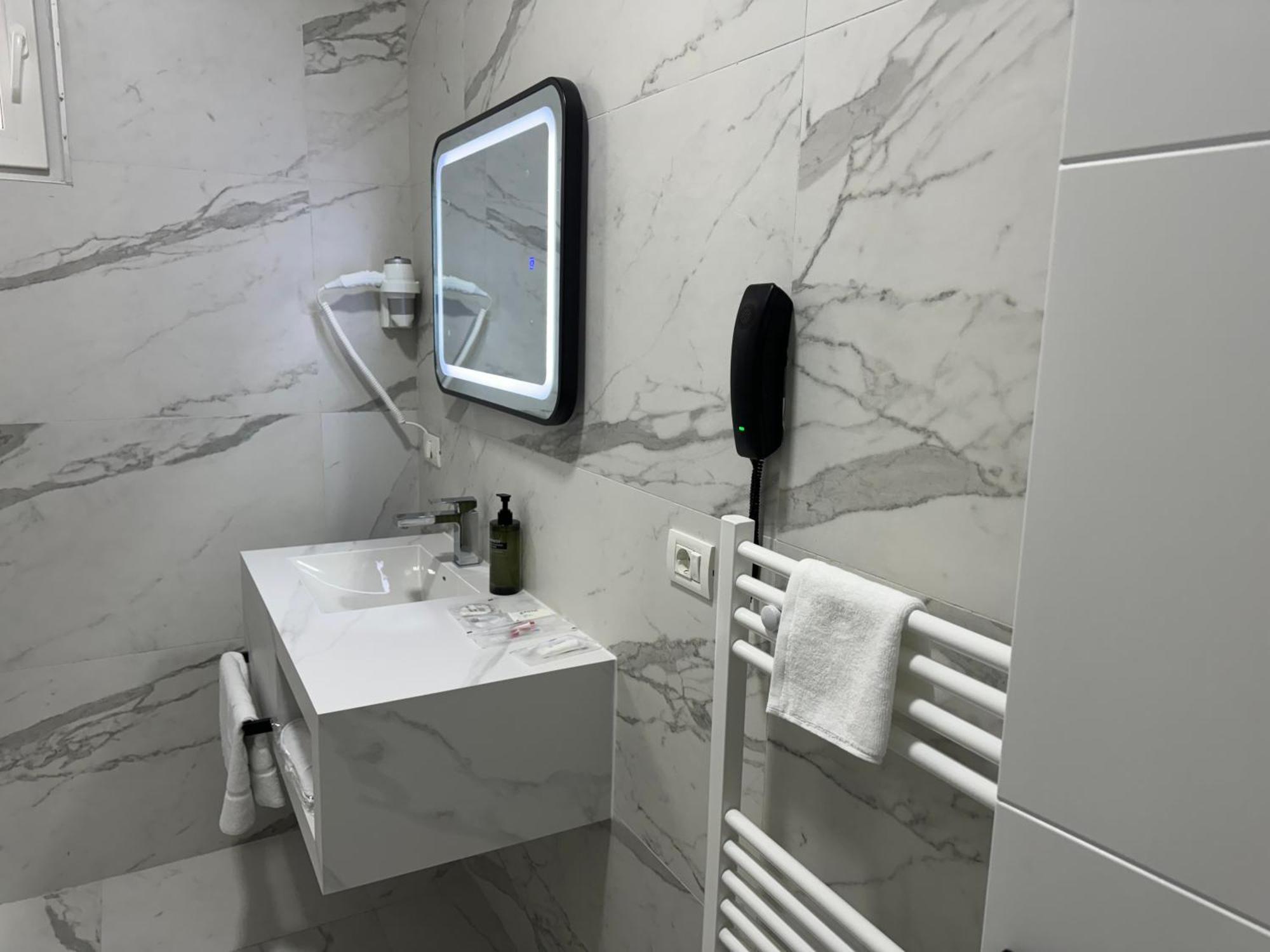 Hotel Le Manoir Gostivar Ngoại thất bức ảnh