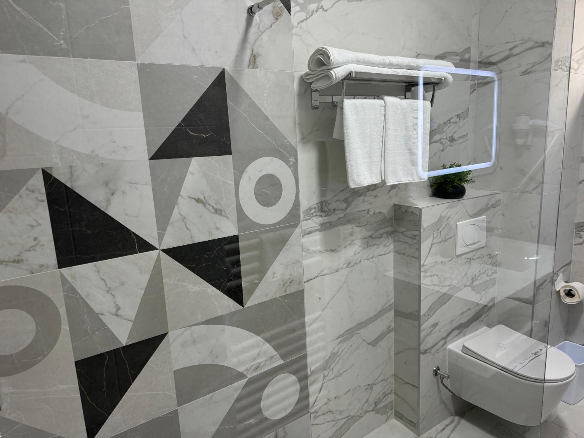 Hotel Le Manoir Gostivar Ngoại thất bức ảnh